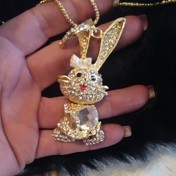 Rhinestone rabbit long chain necklace - Picture 5 of 8
